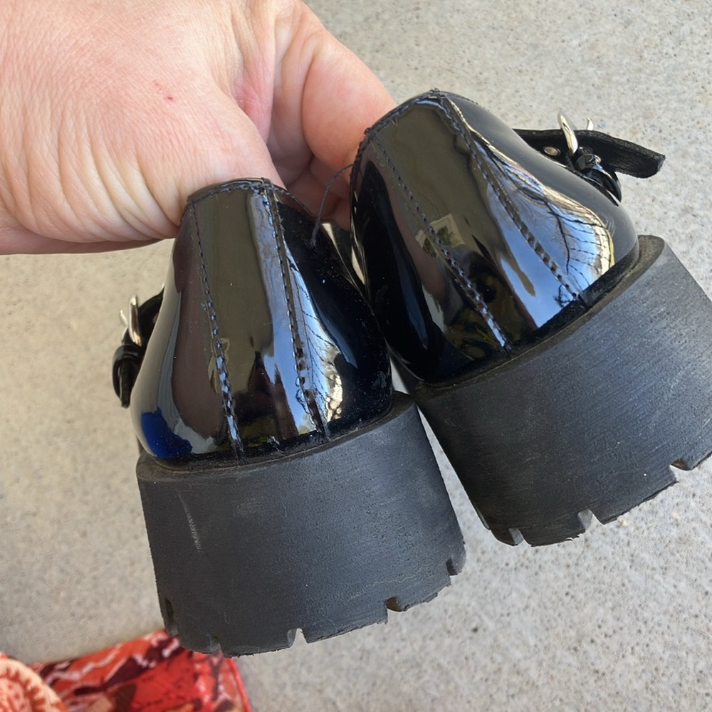 Steve Madden Black Patent Leather Chunky Sole Shoes, 6 - Picture 5 of 8